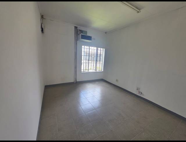 3,300M² WAREHOUSE TO LET IN ALRODE